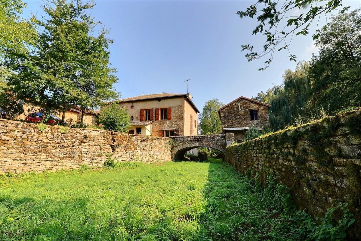 Ancien moulin sur le Clunisois