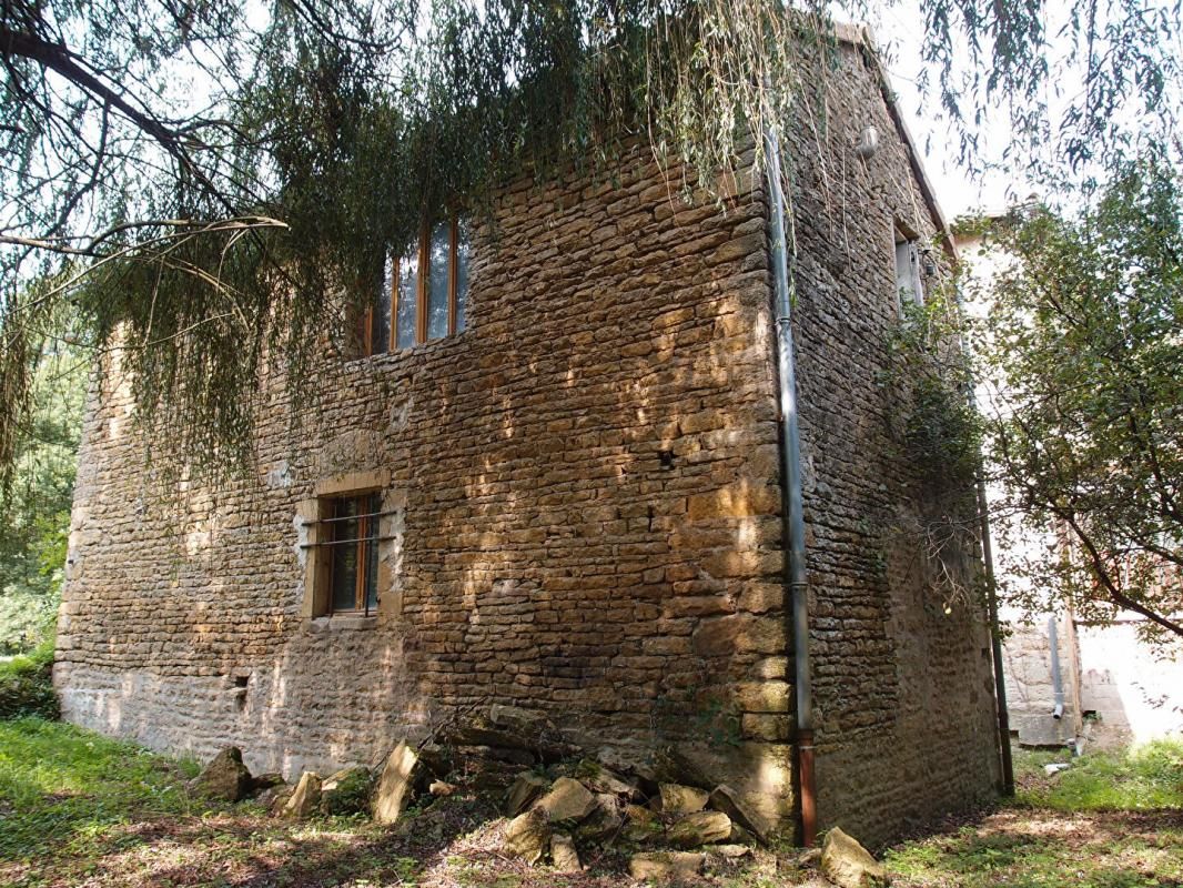 CLUNY Ancien moulin sur le Clunisois 2