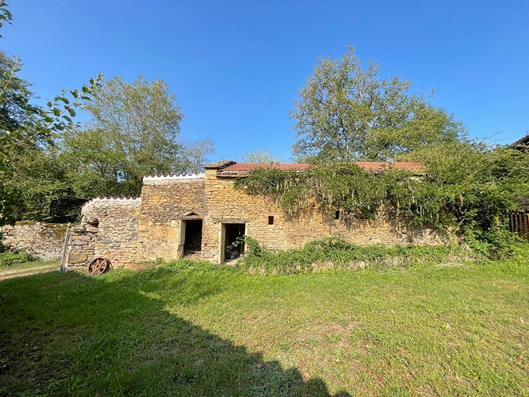 CLUNY Ancien moulin sur le Clunisois 4