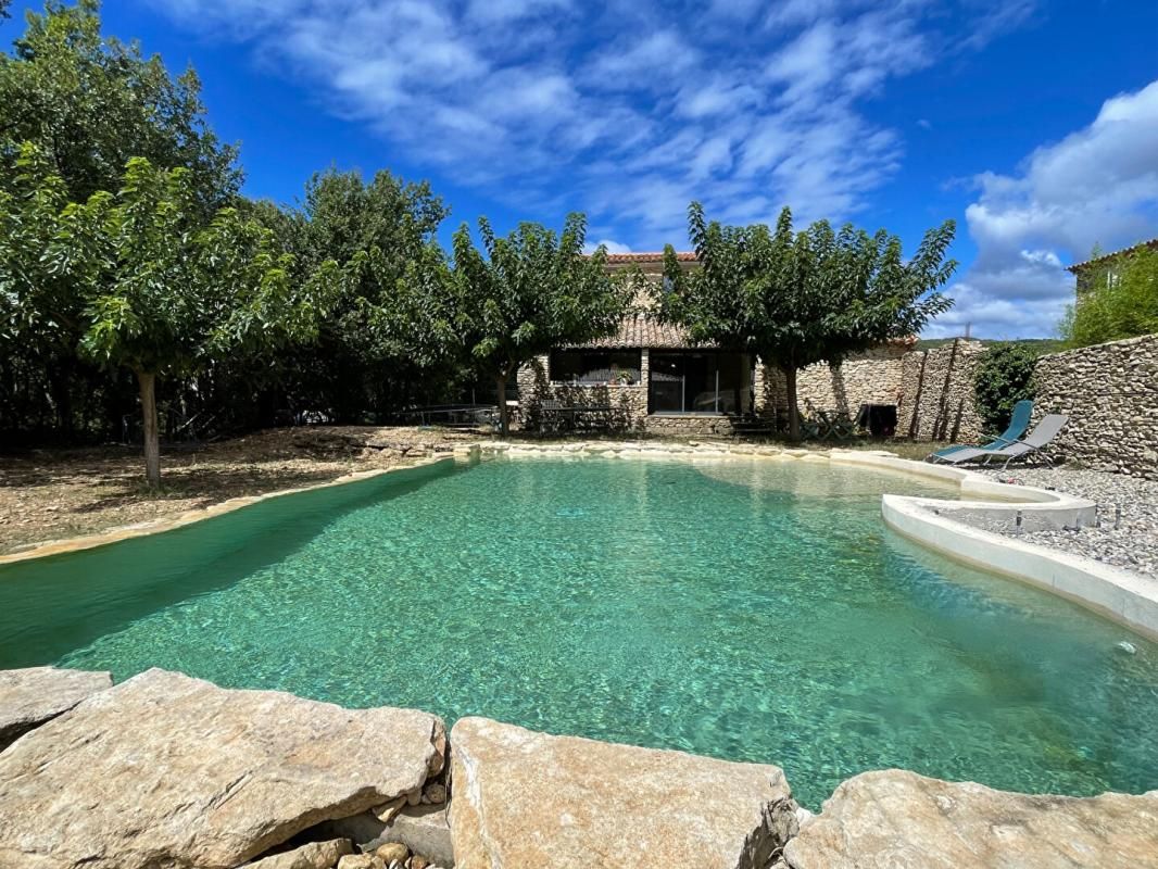 Maison 145 m2 avec piscine Gordes 6 pièce(s) 620 000