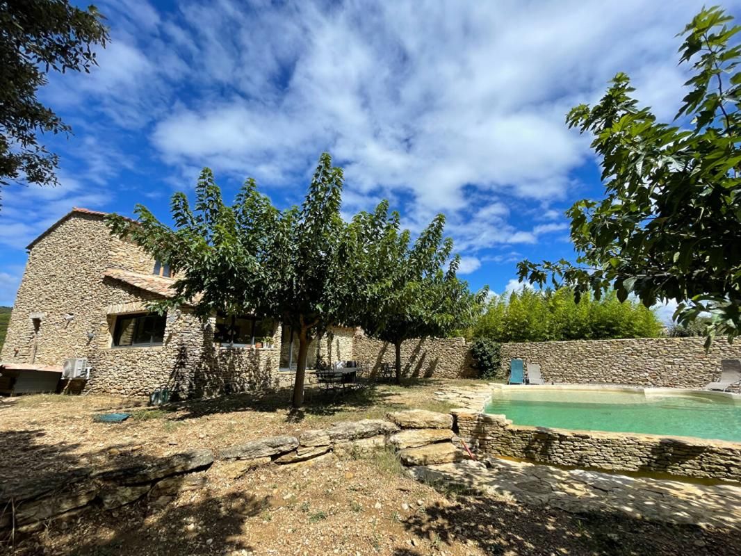 GORDES Maison 145 m2 avec piscine Gordes 6 pièce(s) 620 000 2