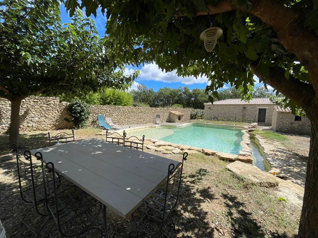 GORDES Maison 145 m2 avec piscine Gordes 6 pièce(s) 620 000 4