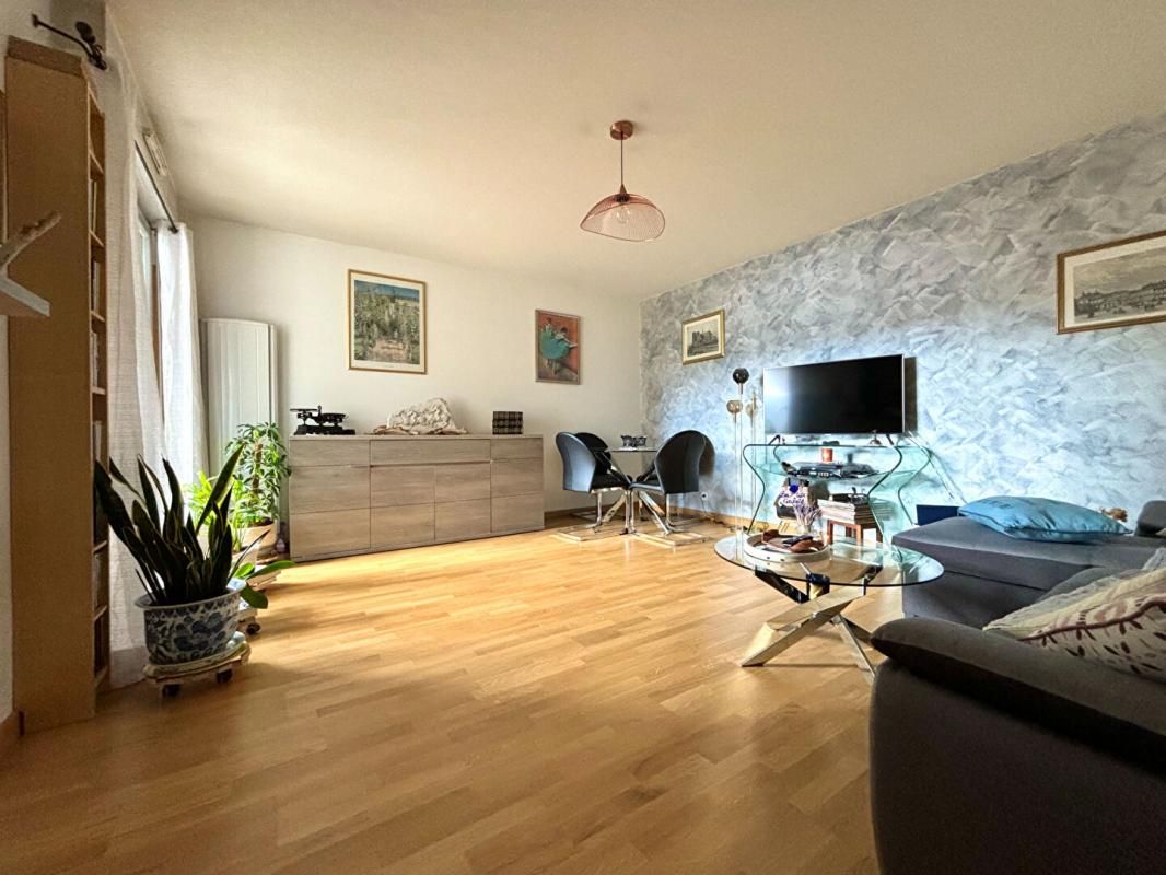 Appartement récent centre ville Ivry Sur Seine 3P