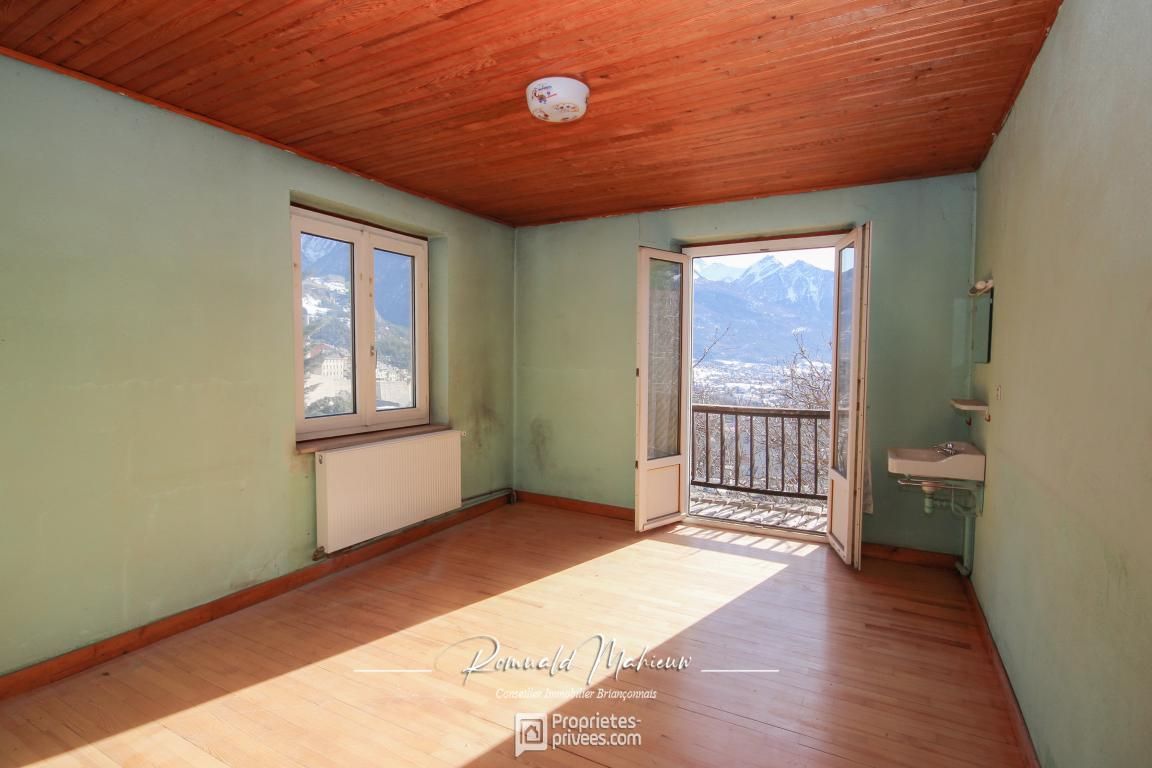 BRIANCON Sur les hauteurs de Briançon - Grande maison de  +/- 580 m² sur 4 niveaux  - Vue panoramique ! 3