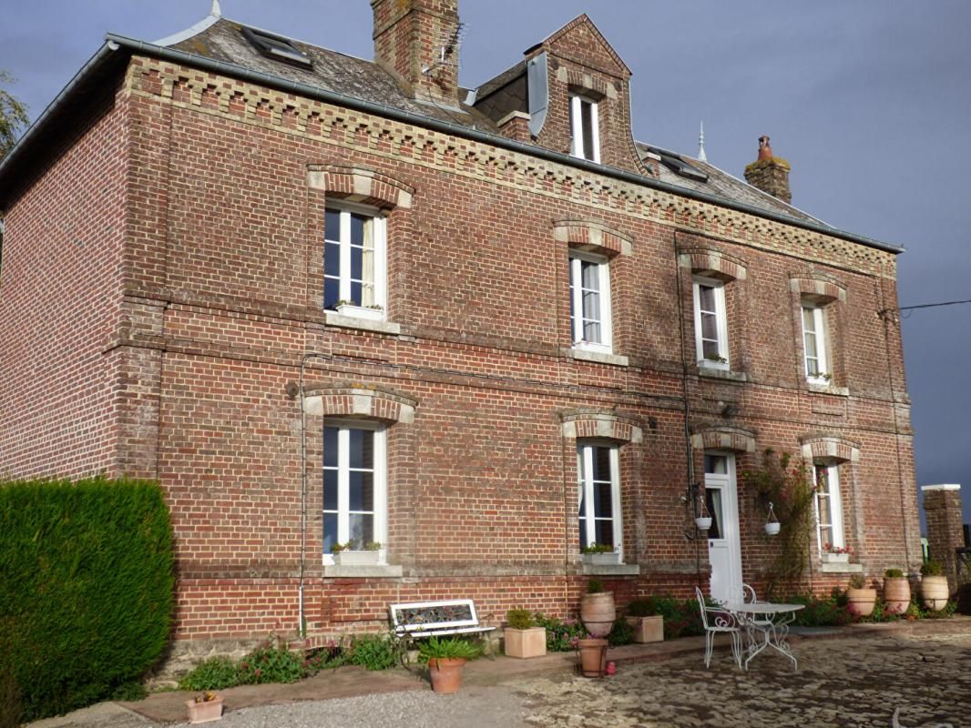 FORGES-LES-EAUX Pays de Bray, Corps de ferme équestre maison bourgeoise proche de Forges Les Eaux 10 pièce(s) 4,5 hectares 1