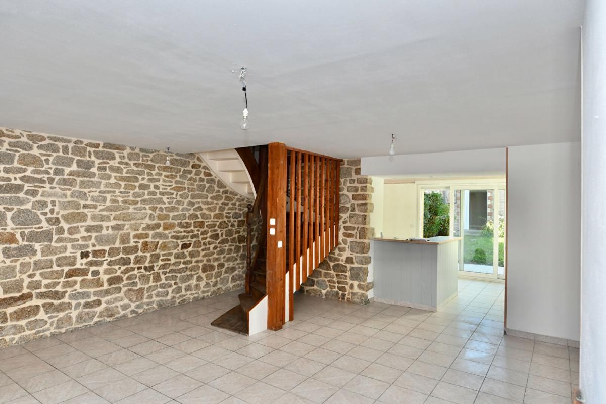 DINAN Maison 5 pièces 87 m2 avec dépendance 3