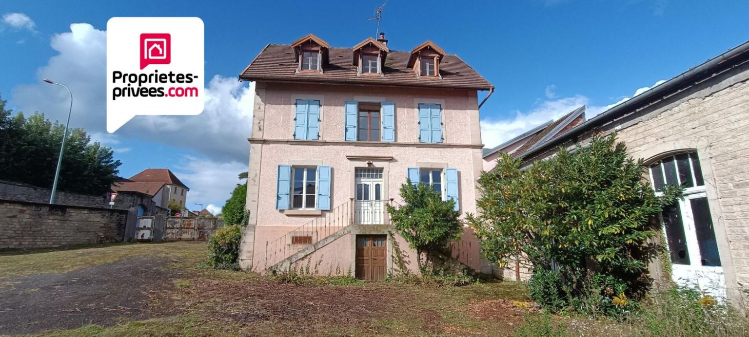 LUXEUIL-LES-BAINS Maison bourgeoise 150 m2 /  4 chambres 2