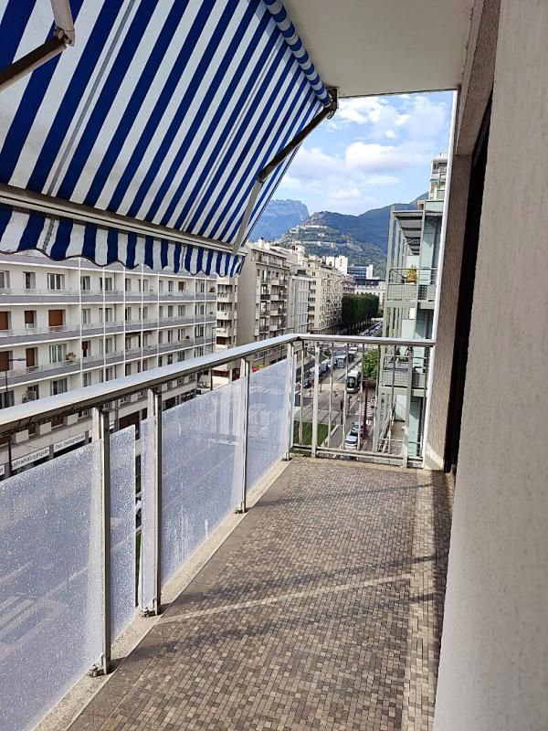 GRENOBLE Appartement Grenoble 3 pièces 118 m² et parking privatif 1