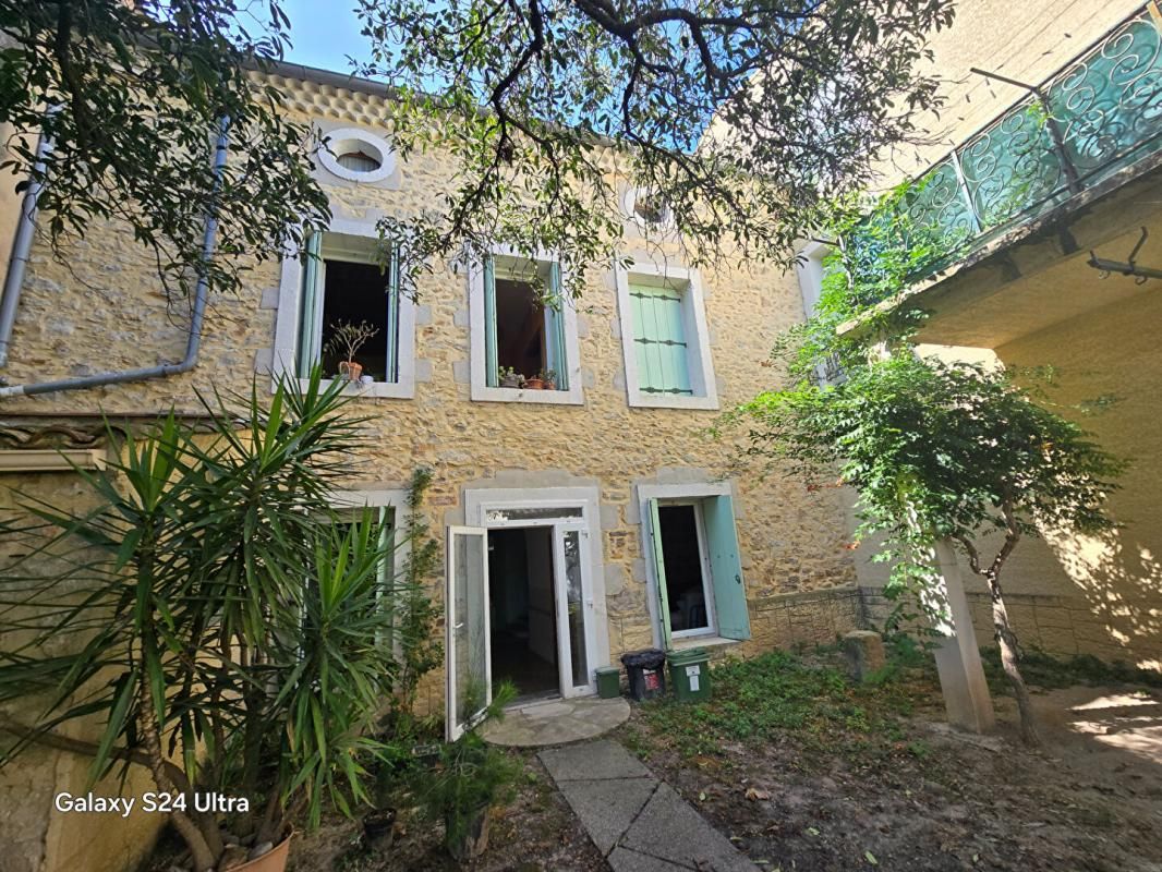 MONTPELLIER Immeuble d'habitation de 9 logements + grand garage 160 m² et jardin 2