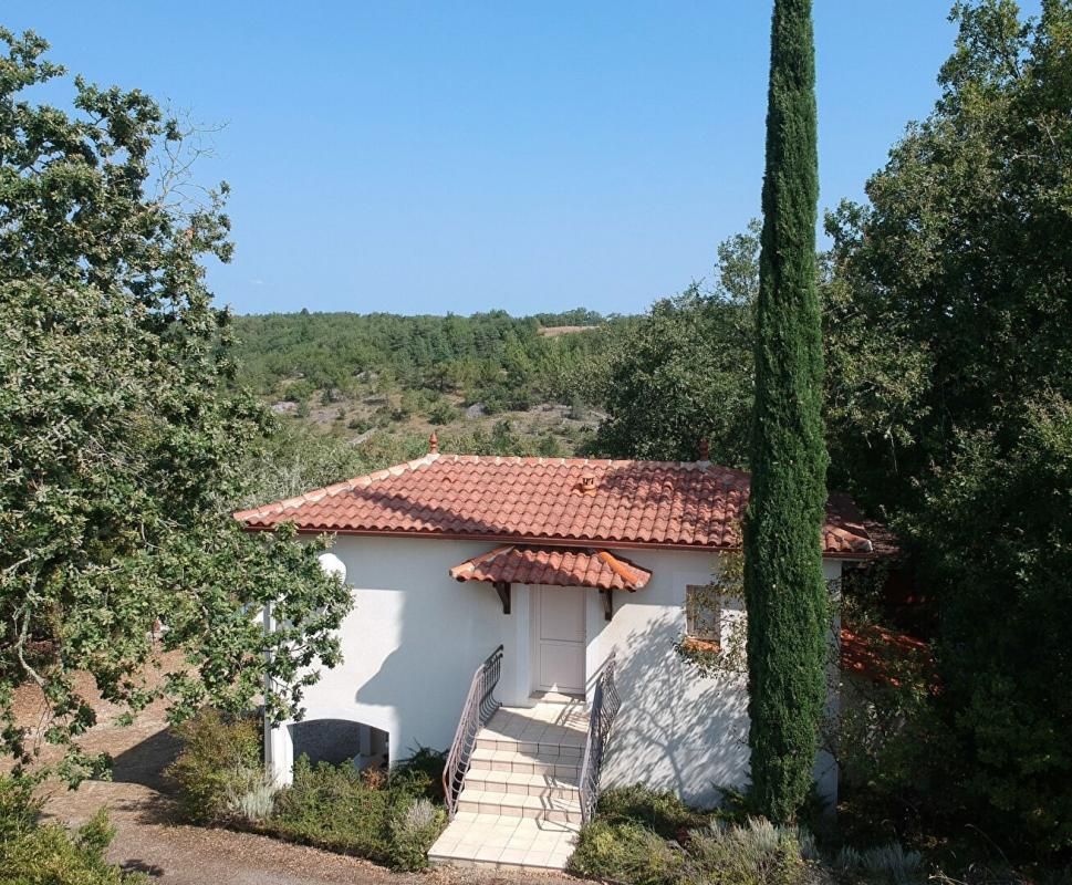 CAHORS Maison 3 chambres avec chalet et piscine 3