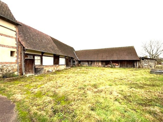 NEUFCHATEL-EN-BRAY Corps de ferme Neufchâtel En Bray 6 pièce(s) 89 m2 sur 2800 M2 3