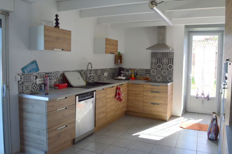 NIEULLE-SUR-SEUDRE Maison de village Nieulle Sur Seudre 5 pièce(s) 100 m2 2