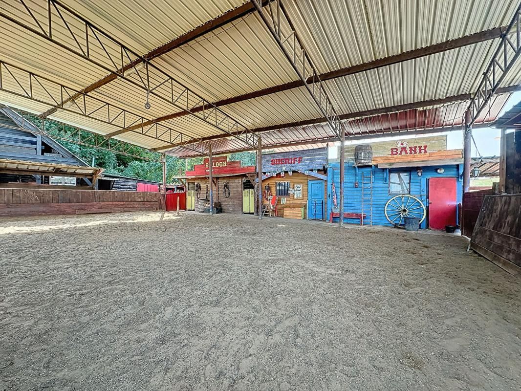 PROPRIETE ÉQUESTRE AU STYLE AMERICAIN RANCH AVEC POTENTIEL MEDIATION CHEVAL SUR 1475m² - 60290 LAIGNEVILLE