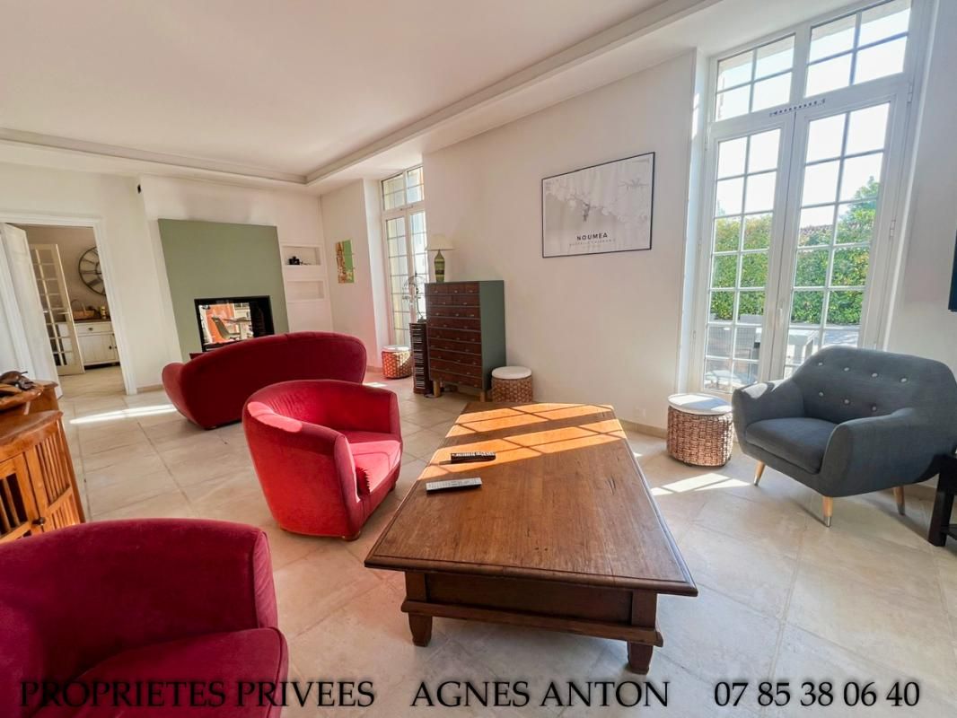 SALLES MAISON DE MAITRE 225M² 6 CHAMBRES SUR TERRAIN DE 2550M² AVEC GRANGES ET PISCINE 3