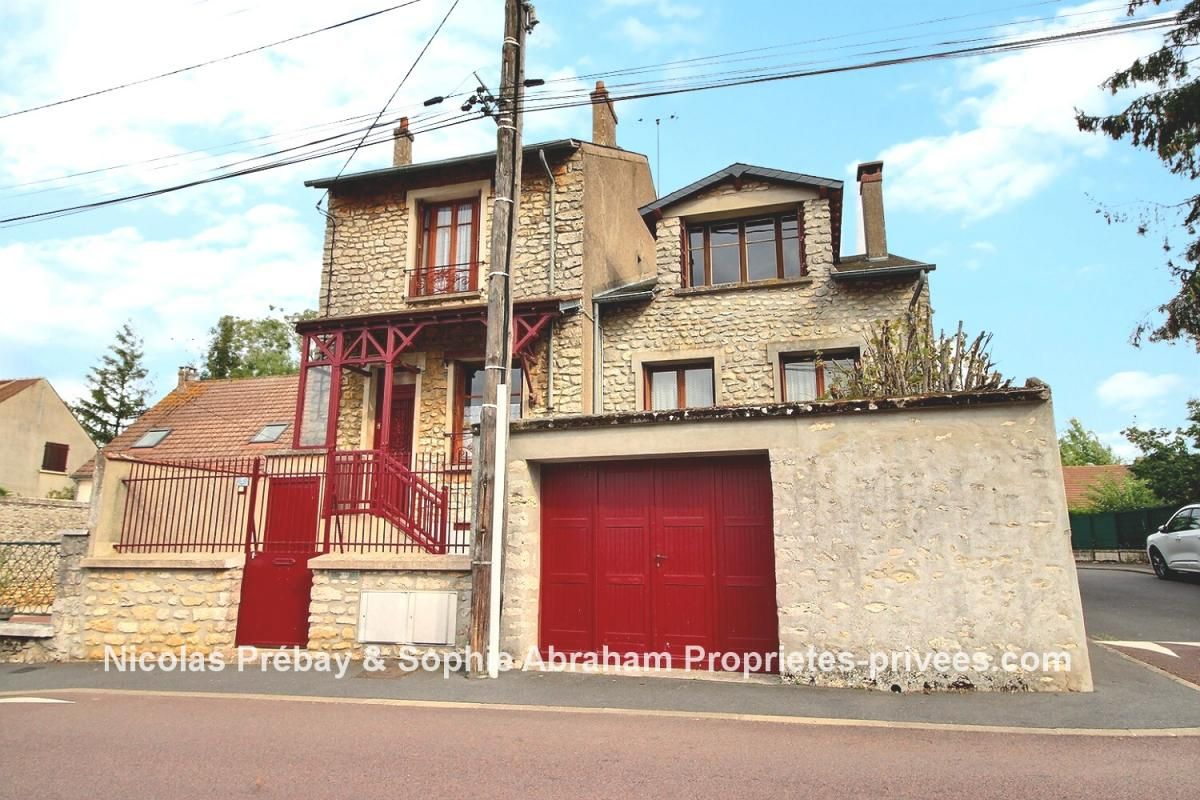 Maison de 6 pièces, 4 chambres, grand jardin clos