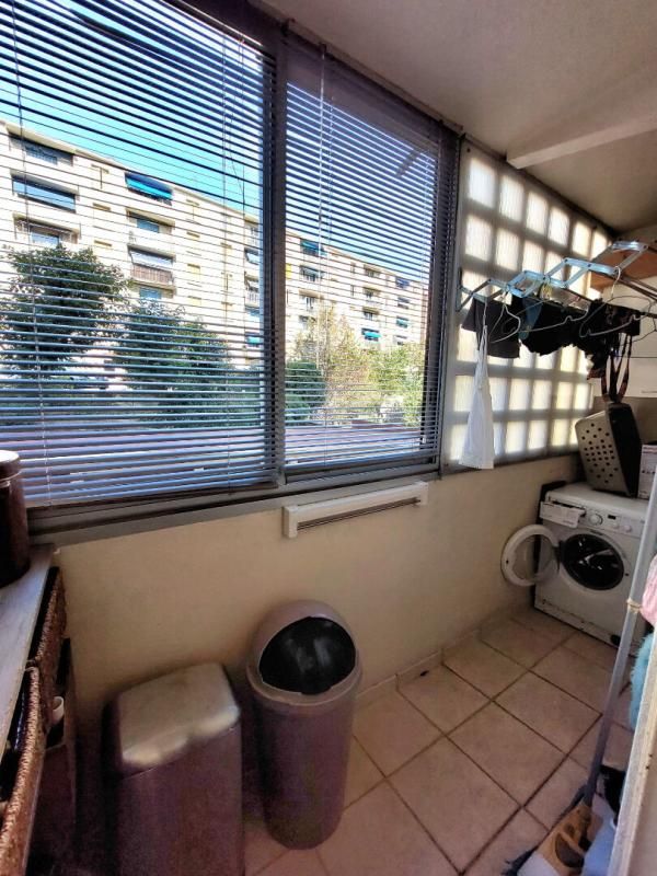 MARSEILLE-13E-ARRONDISSEMENT T3 + BALCON + DRESSING + LOGGIA + PARKING 4