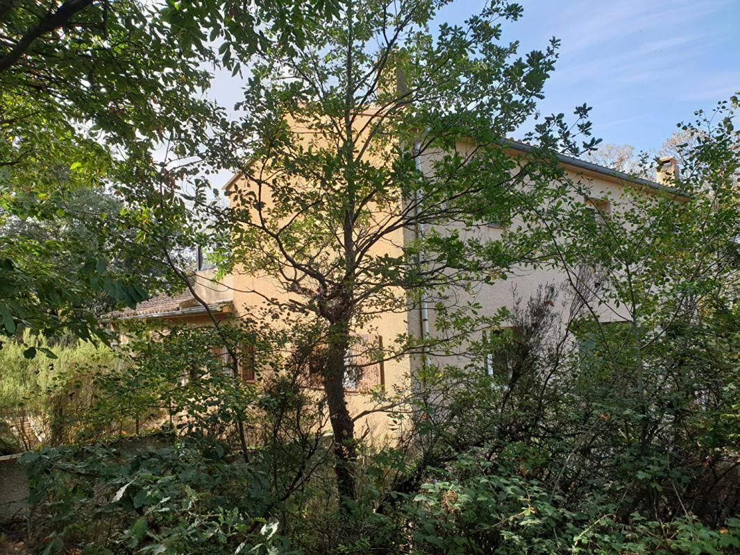 Maison de caractère avec locatifs au calme sur les hauteurs de  Maureillas à Las Illas