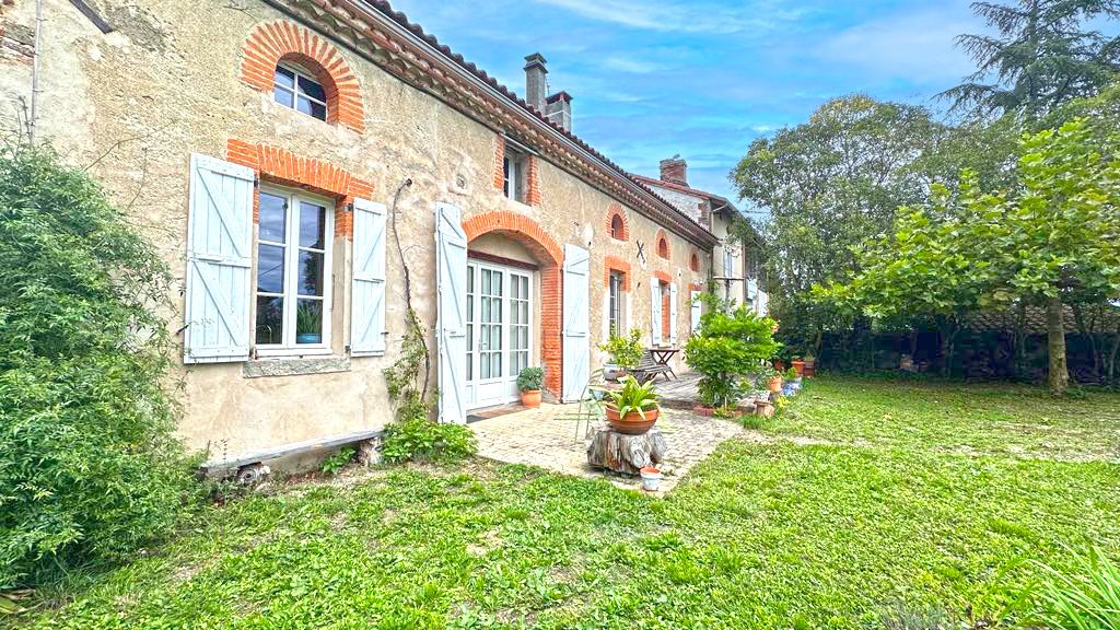 SIEURAS A louer meublé maison à Sieuras 5 pièce(s) 155 m2 2