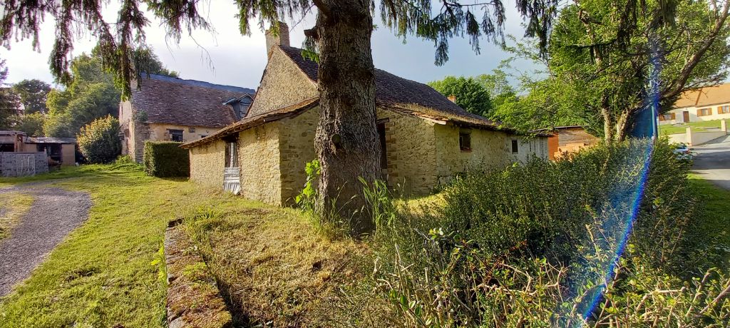 NOTRE-DAME-DU-PE Maison en pierres de 80m² à rénover 2