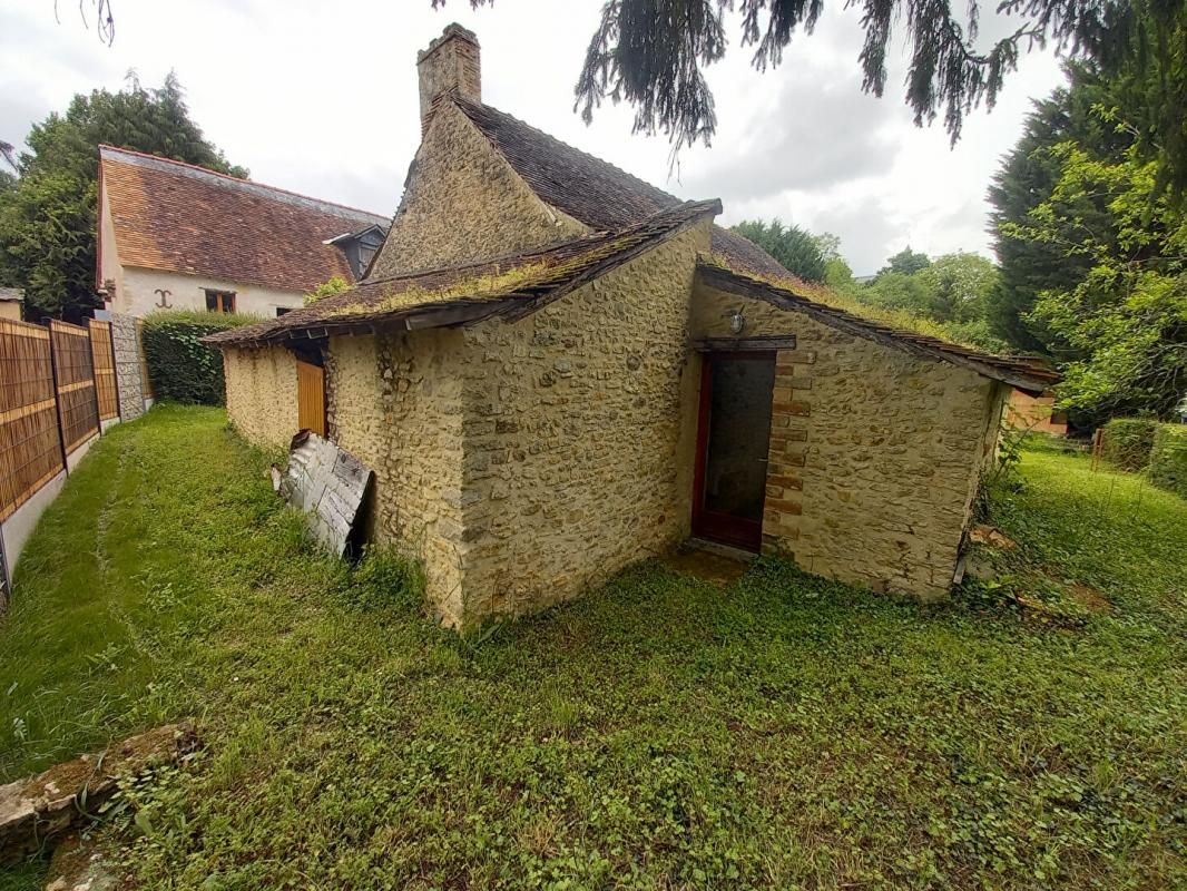 NOTRE-DAME-DU-PE Maison en pierres de 80m² à rénover 3