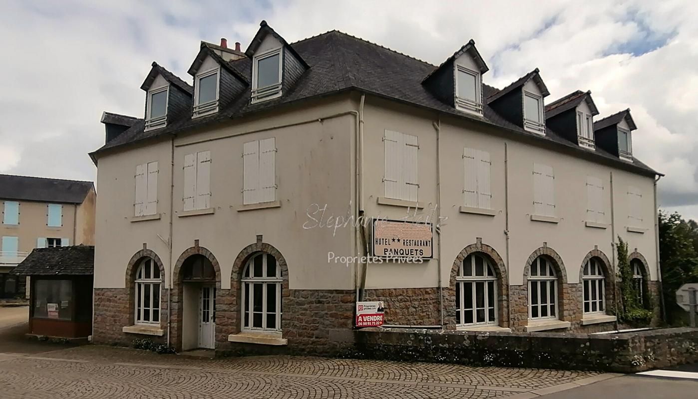 PLOUGASNOU Hôtel particulier 1260 m2 - Saint Jean du Doigt 2