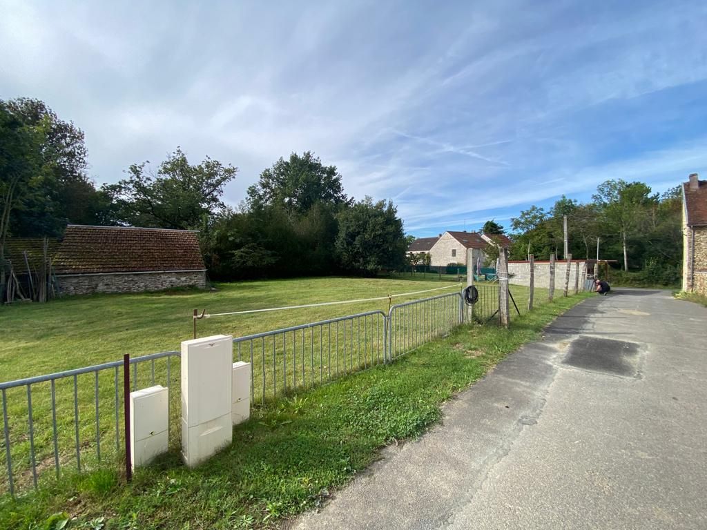 REBAIS Terrain constructible, viabilisé de 1200 m2 3