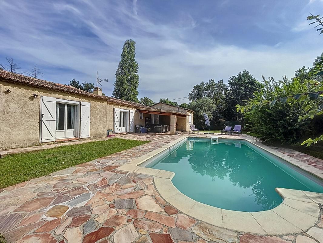 Maison Vidauban 6 pièce(s) 118.5 m2 + piscine + double garage