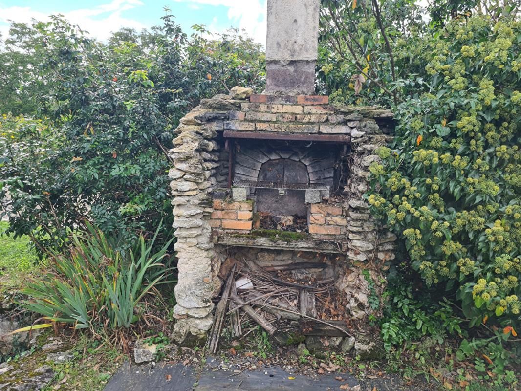 VAUX-SUR-EURE Vaux Sur Eure - Propriété de 1848 en pierres  de 180 m2 - garage et bâtiments - sur 2.000 m2 de terrain - Environnement calme  - Prix : 518.000 3