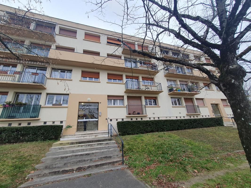 Appartement 4 pièces 87 m² au RDC