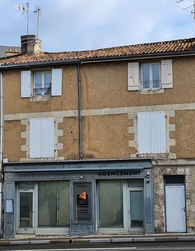 Immeuble Commercial et d'habitation Poitiers 9 pièces 210 m2