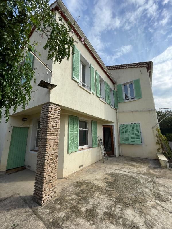 TOULON Vente Maison Toulon 5P - 115 m2 + 2 garages et dépendances 1