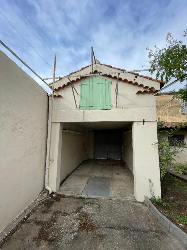 TOULON Vente Maison Toulon 5P - 115 m2 + 2 garages et dépendances 3