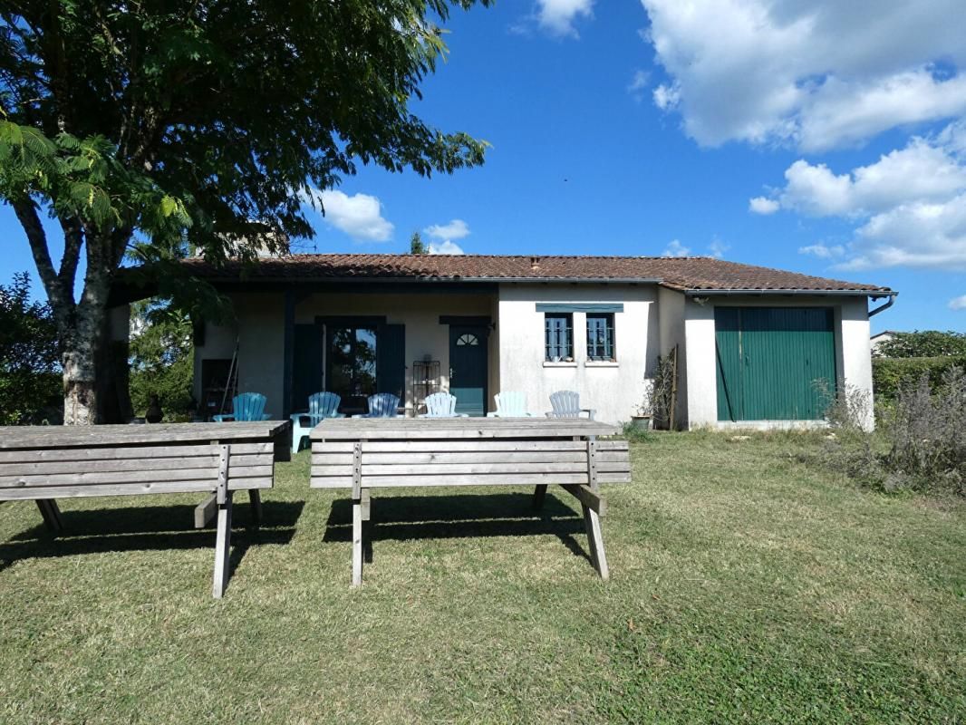 PREYSSAC-D'EXCIDEUIL Maison plain-pied / 3 chambres / garage / terrain 3000m² 2