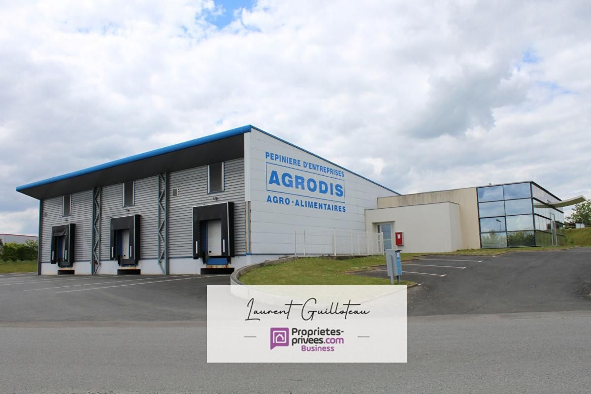 SECTEUR LES HERBIERS/CHOLET - LOCAL INDUSTRIEL 1200 m2 Terrain 4800 m2