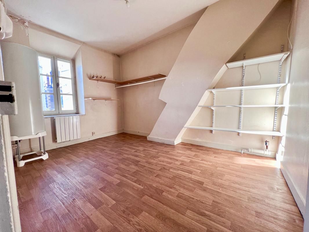 NEVERS Appartement Nevers 4 pièce(s) 100 m2 3