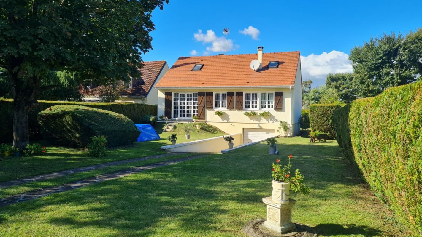 Maison avec jardin sur Saint Ouen L Aumone 7 pièces 5 chambres