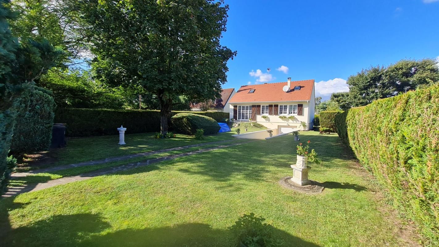 SAINT-OUEN-L'AUMONE Maison avec jardin sur Saint Ouen L Aumone 7 pièces 5 chambres 3