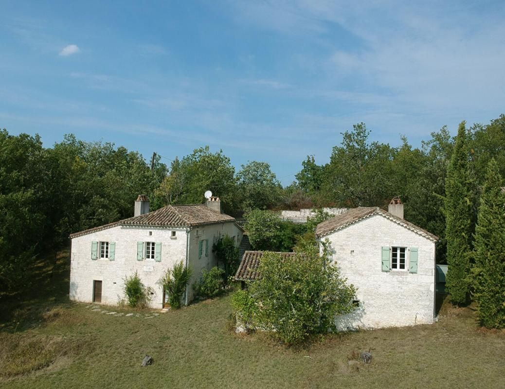 CAHORS Ensemble de charme quercynois avec gite et piscine 2