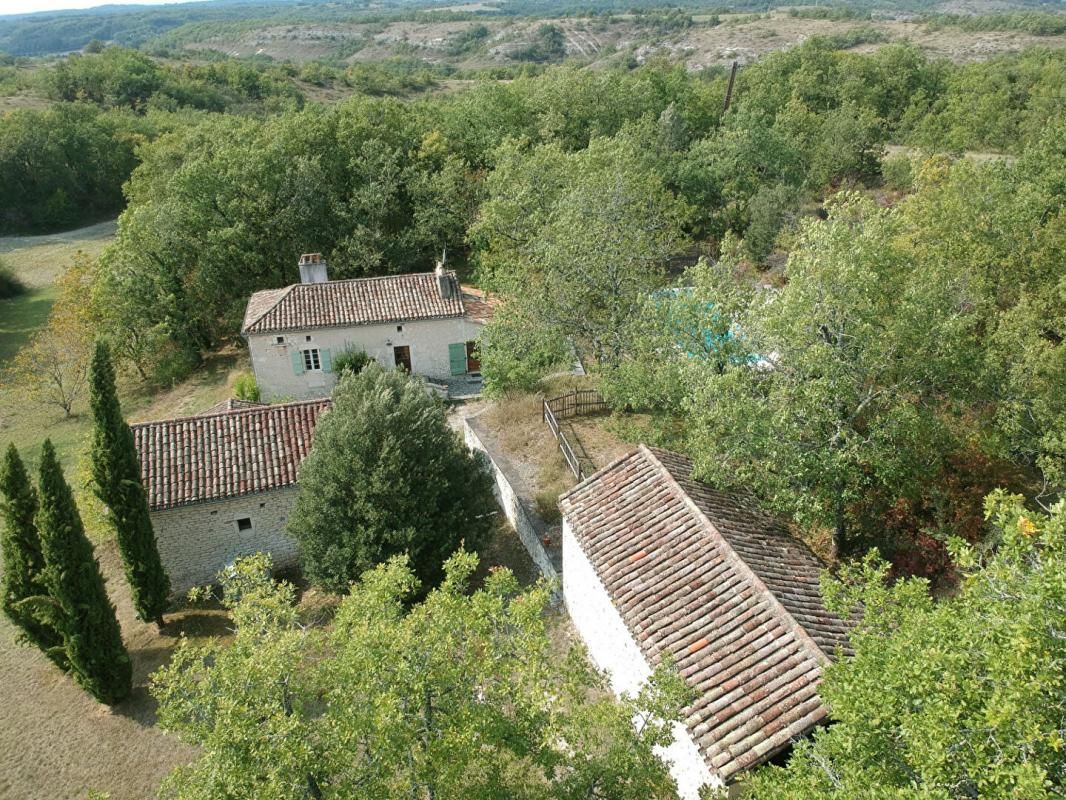 CAHORS Ensemble de charme quercynois avec gite et piscine 3