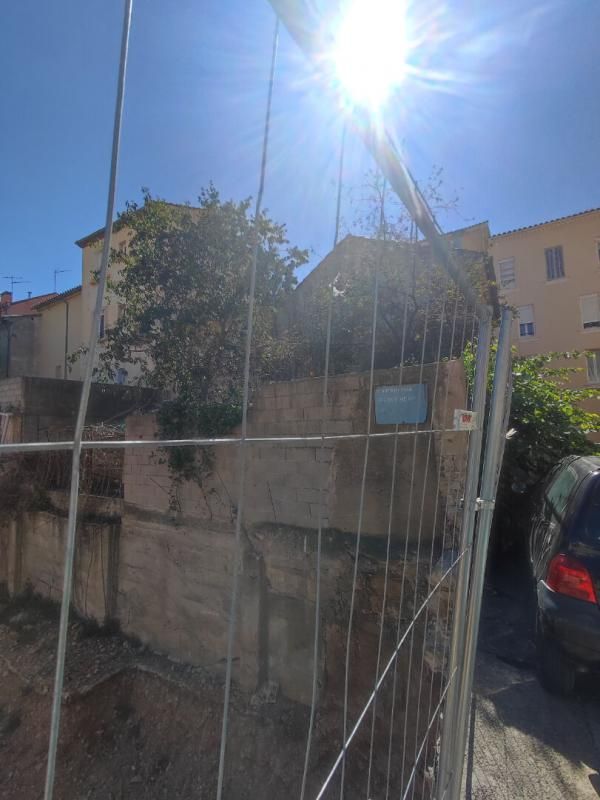 TOULON A vendre TOULON terrain constructible 40m² 2