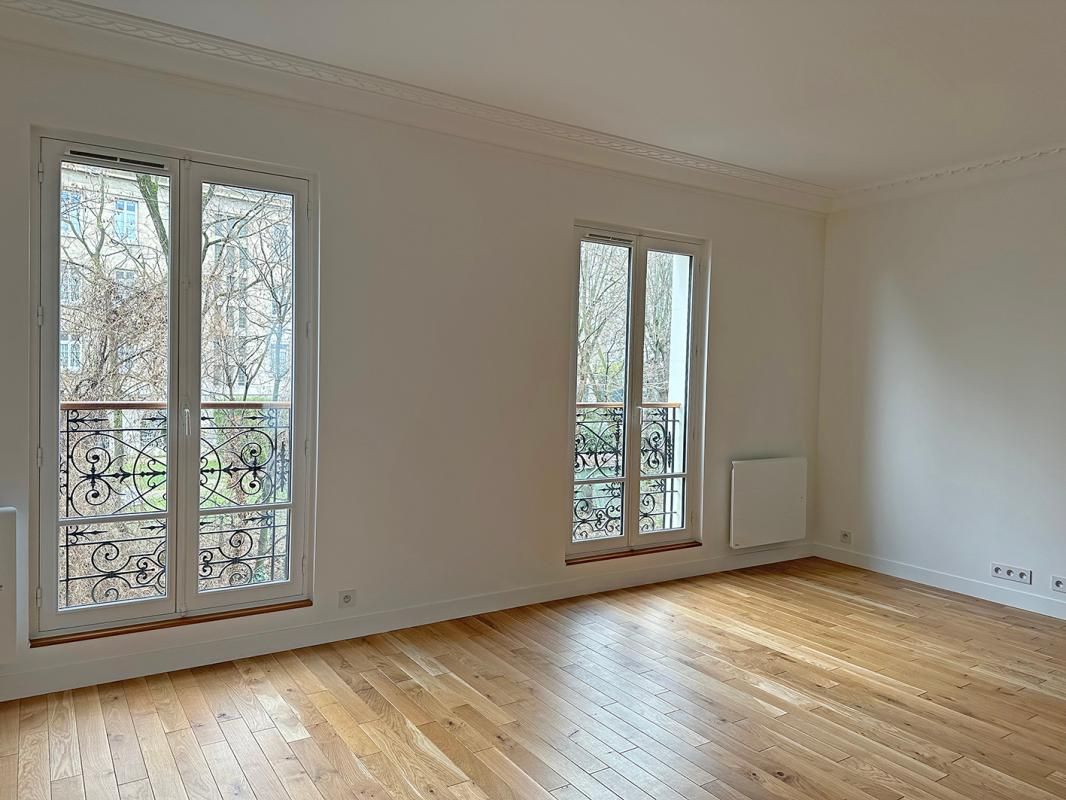 Appartement 2 pièces avec vue sur exceptionnelle sur Paris et le Sacré Coeur