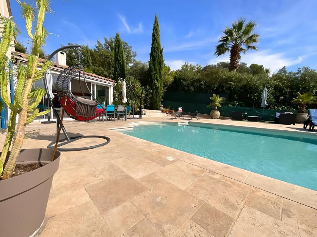 DRAGUIGNAN MAGNIFIQUE VILLA FAMILIALE AVEC PISCINE EN PROVENCE 1