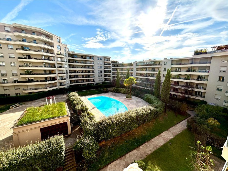 LYON-3E-ARRONDISSEMENT Appartement T3 - Secteur Part-Dieu- 359900   - Piscine 1