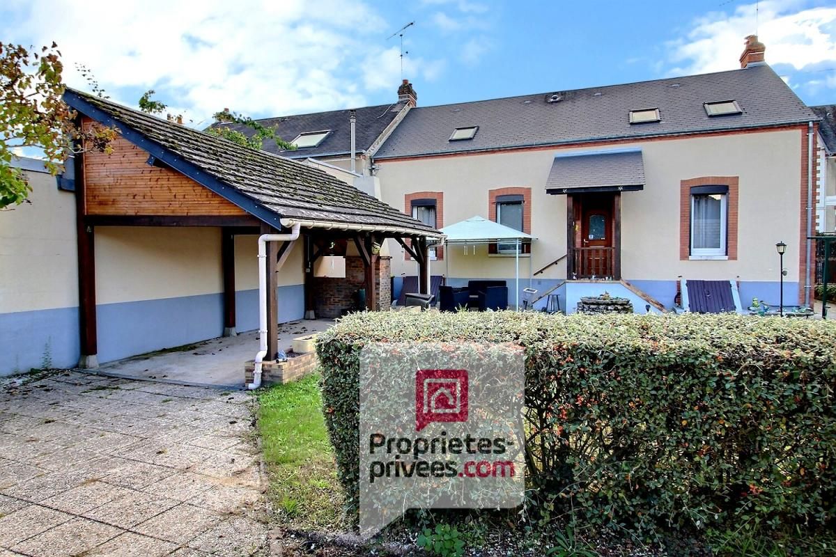 10 mn à pied gare de MONTARGIS - A VENDRE MAISON de VILLE 5 PIECES 130 m2