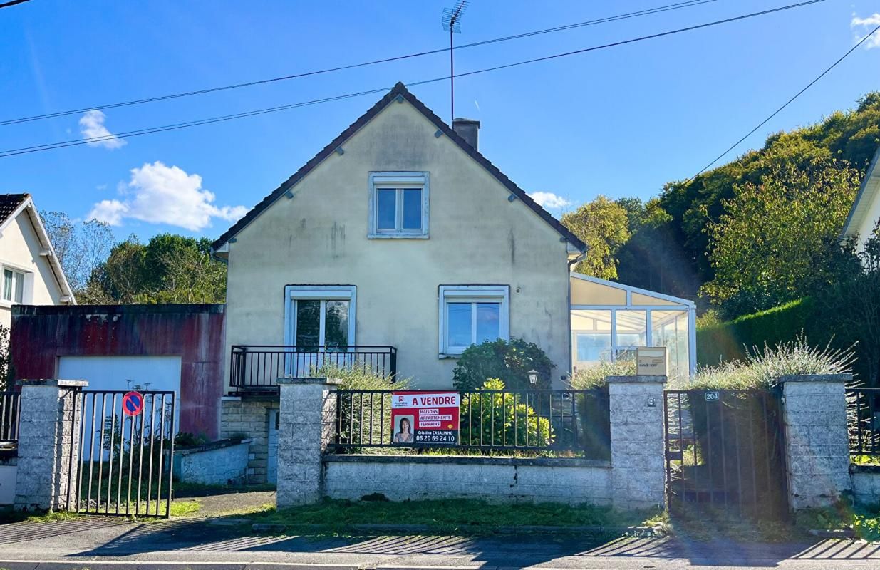 Maison  4 pièce(s) 113 m2, Terrain et Garages