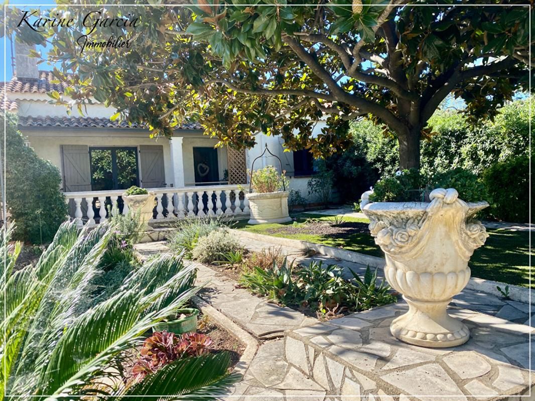 HYERES Maison en lotissement avec garage - proche de la plage de l'Almanarre 1