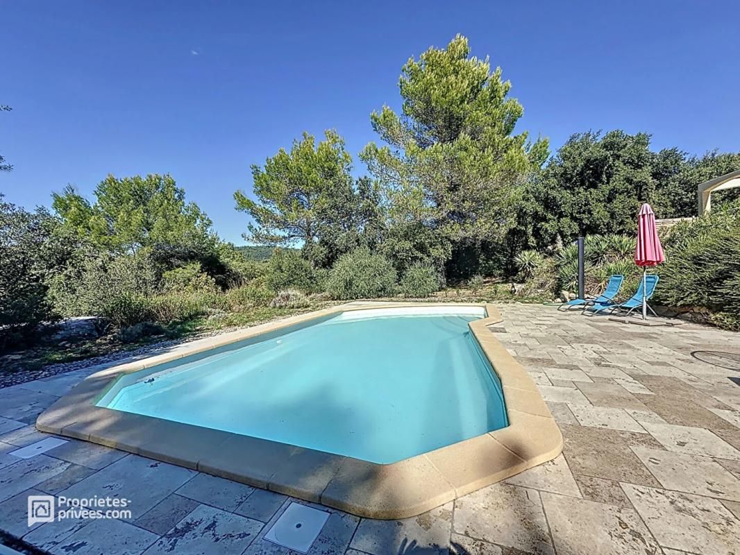 Maison plain pied  avec piscine162m2