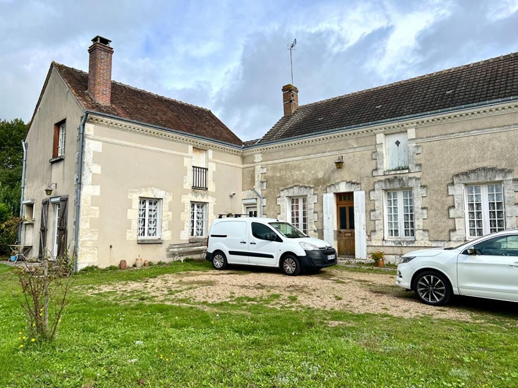 VILLIERS-SUR-LOIR Maison  de caractère à Villiers sur Loir  5 mn Gare TGV 3