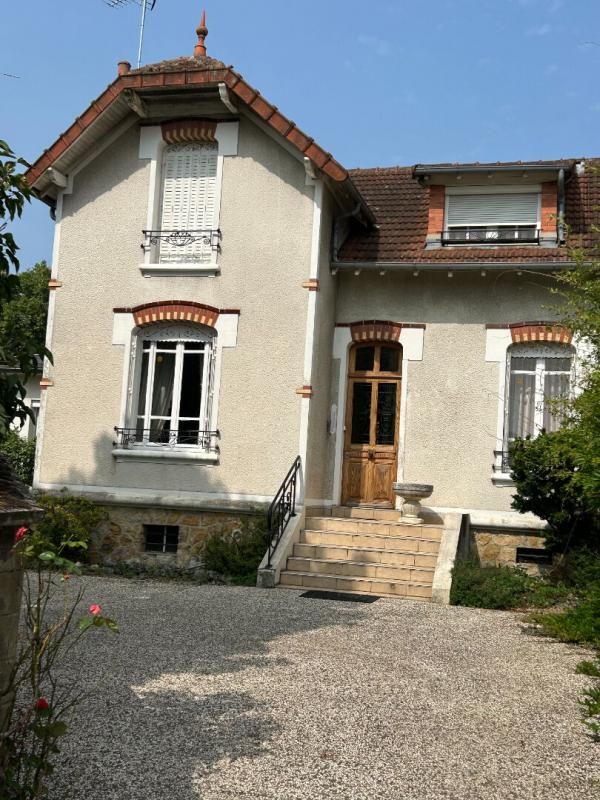 Exceptionnel - Nevers - Centre-ville Maison 8 pièce(s) 174 m2