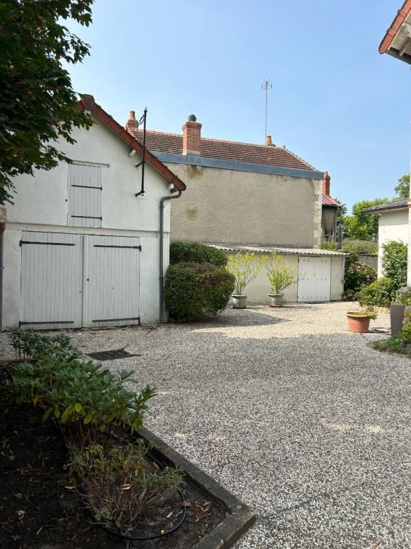 NEVERS Exceptionnel - Nevers - Centre-ville Maison 8 pièce(s) 174 m2 3